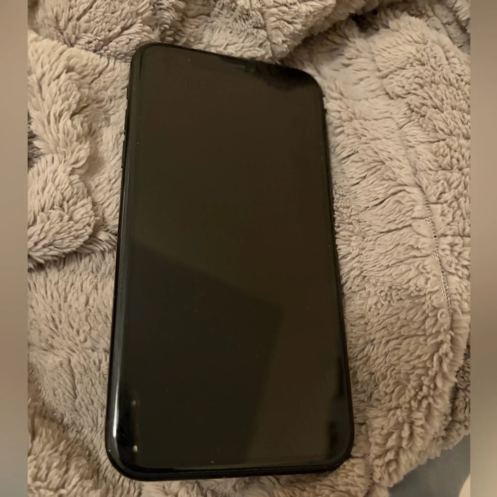 iPhone XR - black 128gb